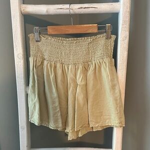 Love Tree Light Green Smocked Skorts